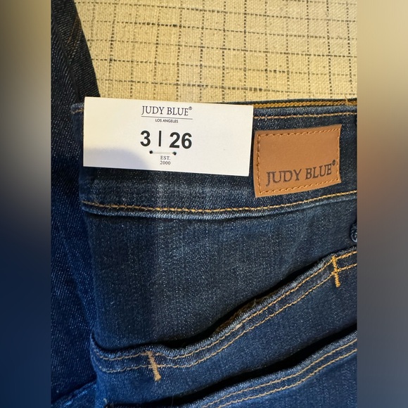 Judy Blue Size 3/26 Skinny Fit Jeans - Picture 4 of 4